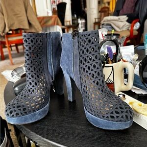 Marche Vous Navy suede Cut-Out Heeled Boots